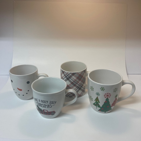 Set of 4 Assorted Oversized Christmas Holiday Coffee Mugs - Up to 22 oz! - Picture 9 of 10